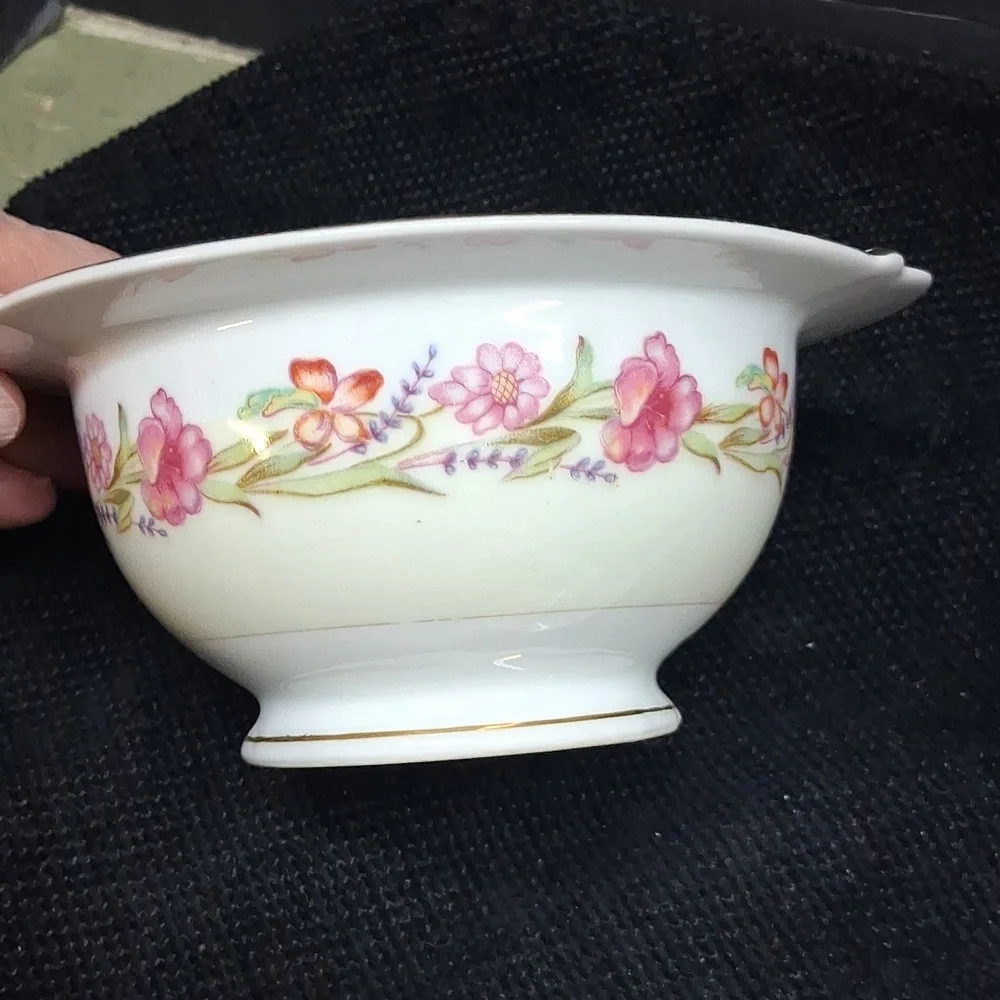 Vintage Creamer & Covered‎ Sugar Set By Aladdin China, 